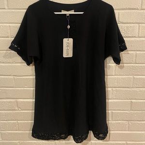 Kimi & Kai Maternity Top Blouse w/ Lace Accent - Black - Size Small - New w/ Tag